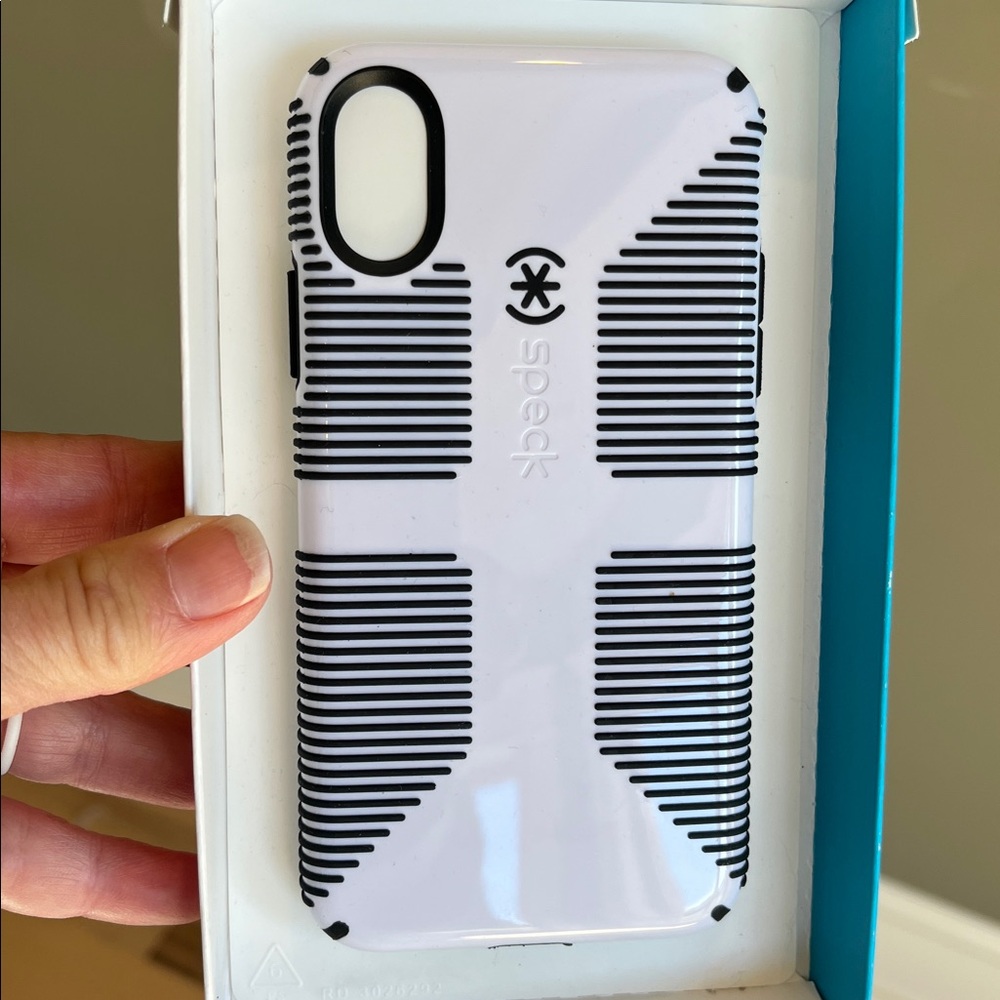 Speck CandyShell Grip Case in Black and Light Gray New